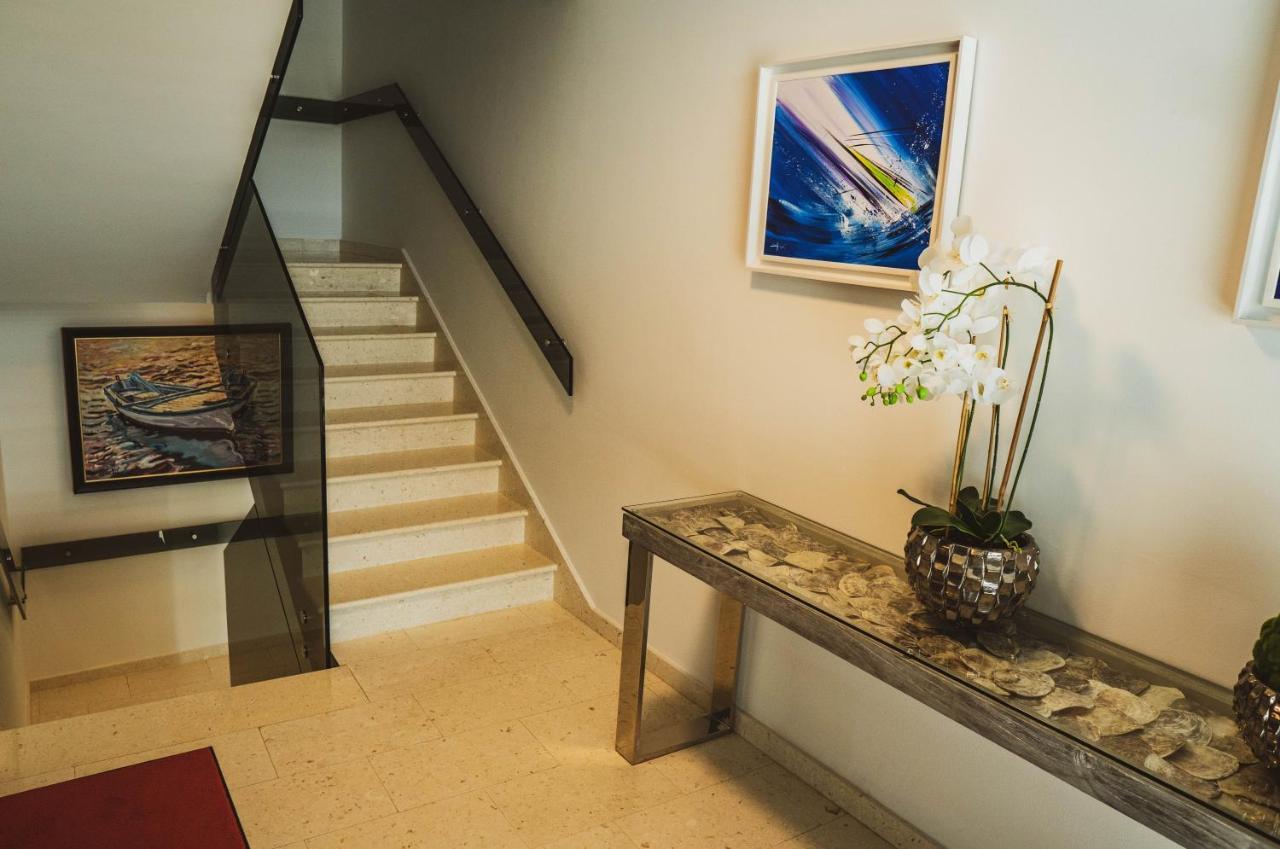 Luxury Apartments White Villa Violeta Mandre Ngoại thất bức ảnh