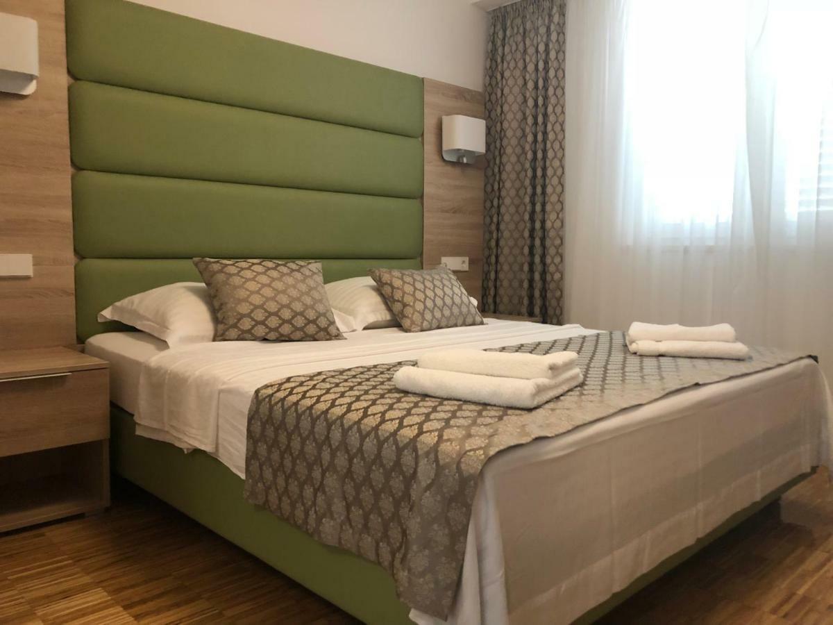 Luxury Apartments White Villa Violeta Mandre Ngoại thất bức ảnh